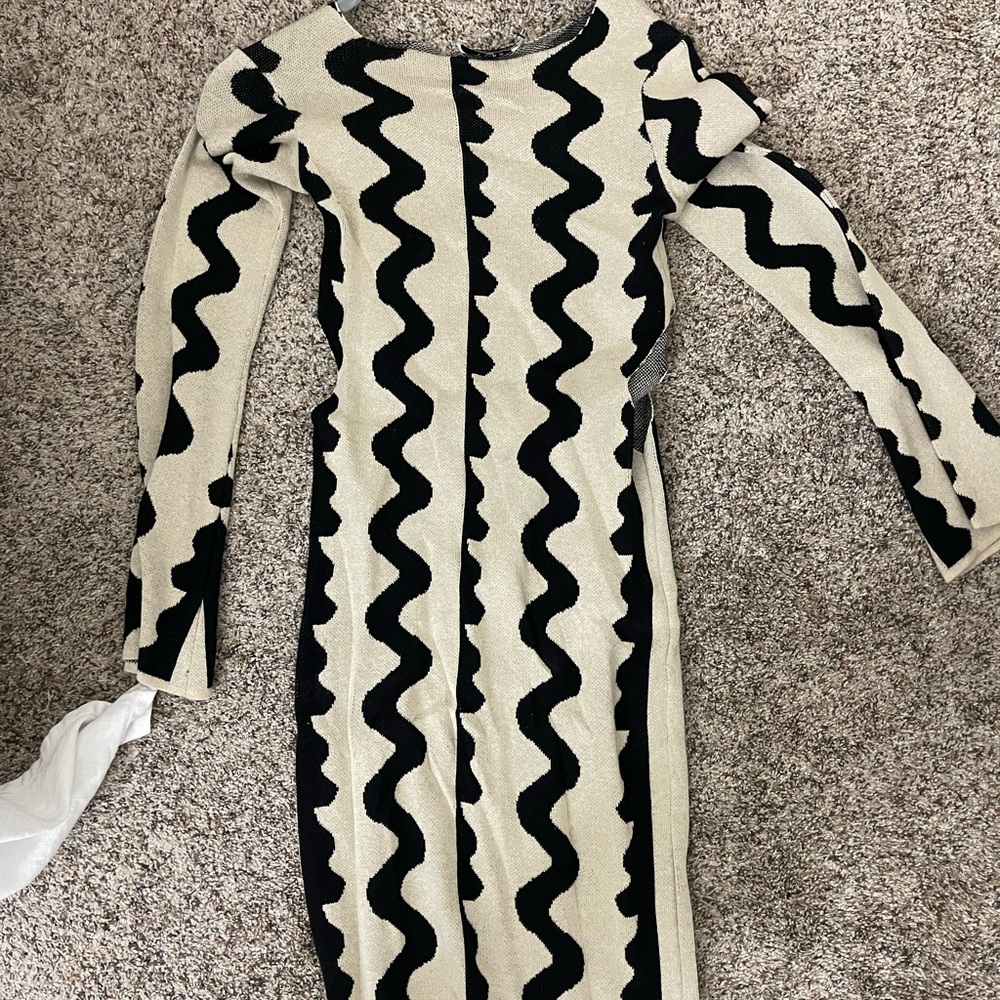 Black and Cream Bodycon Long Sleeve Cocktail Dress